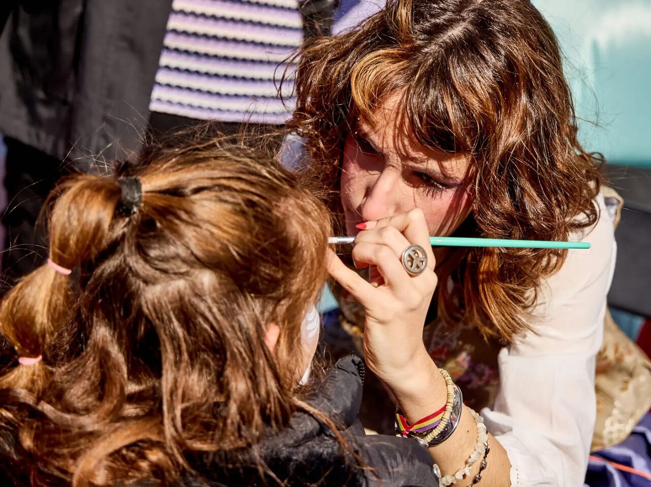 Pintacaras para niños dentro de una experiencia YUCAX PREMIERE